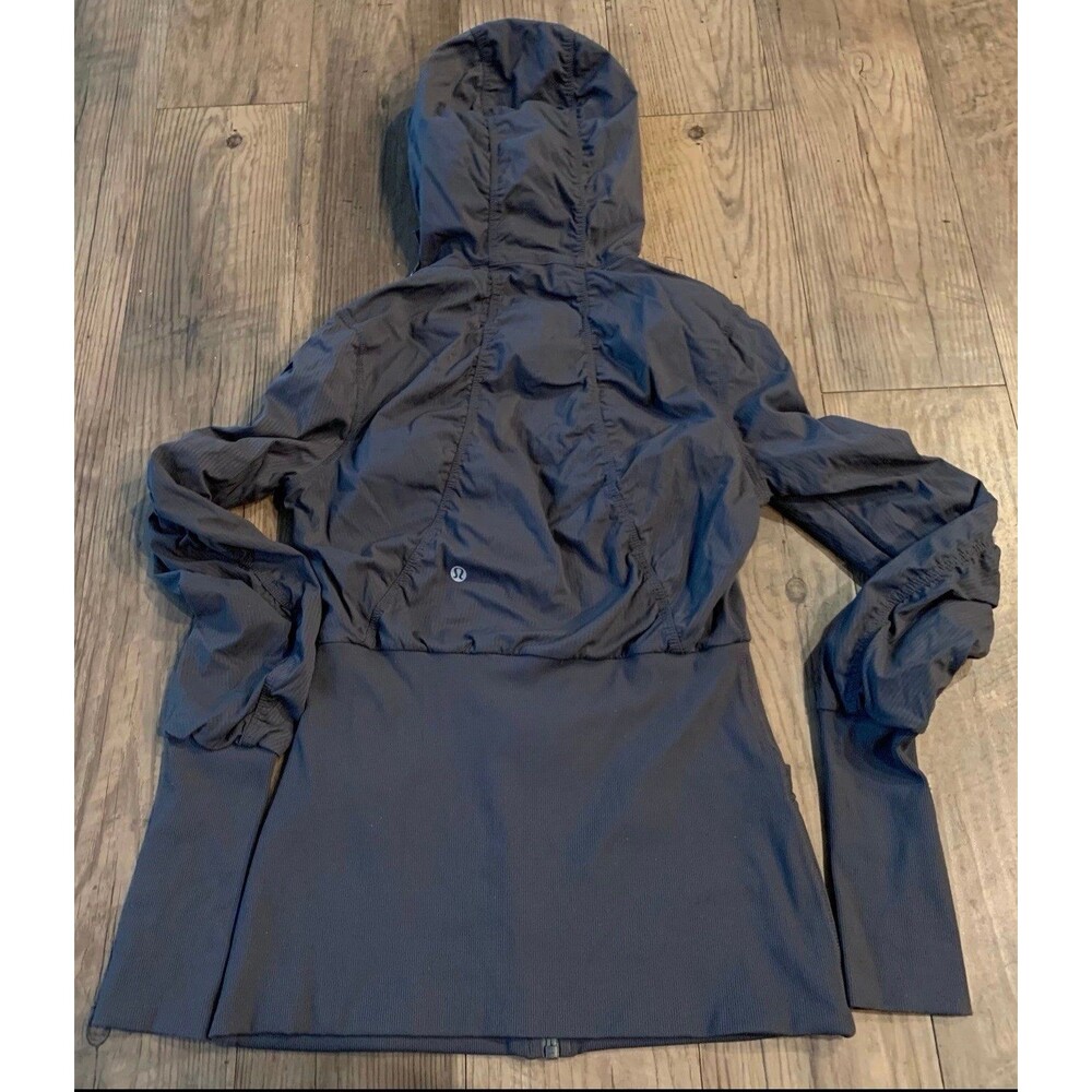 Lululemon Gray Hooded Full Zip Jacket with Thumb Holes Women's Size 8